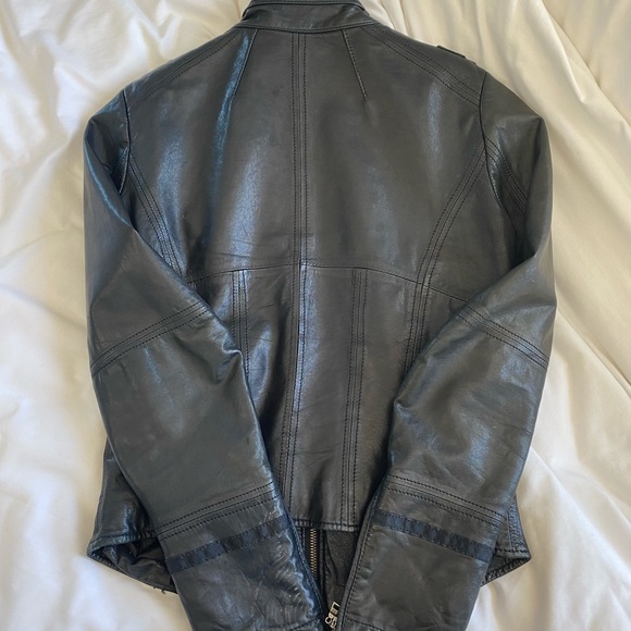 Danier leather jacket - Picture 3 of 3